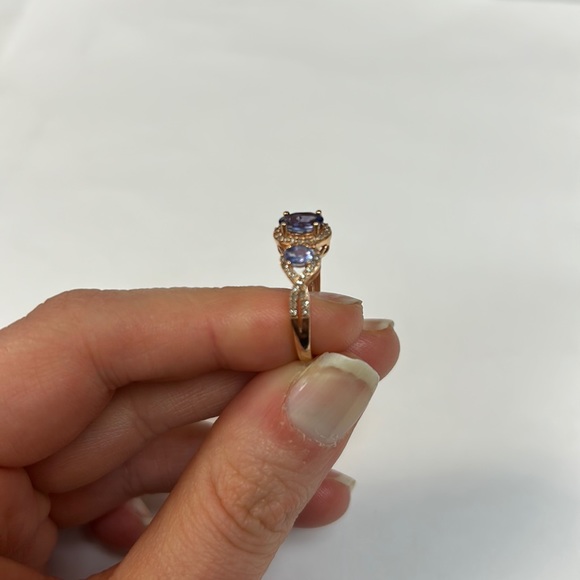 3 Stone Tanzanite & Diamond Ring set in Rose Gold - Size 7 - Picture 4 of 7